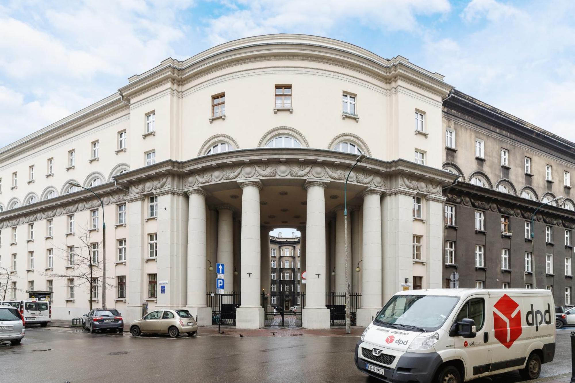 Spacious Retro In The Center Of Cracow By Renters Appartement