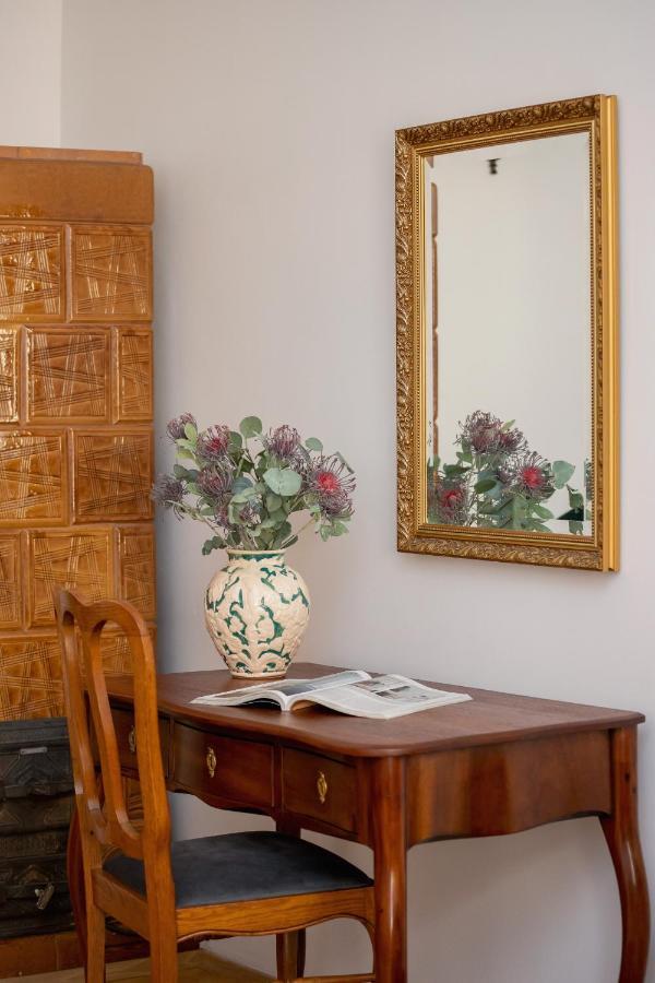 Apartment Spacious Retro In The Center Of Cracow By Renters Krakau