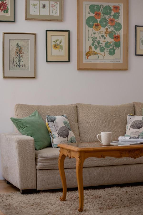 Apartment Spacious Retro In The Center Of Cracow By Renters Krakau